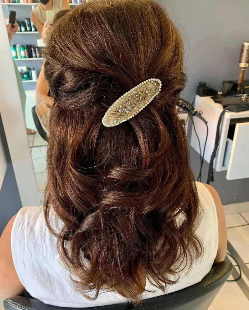 Coupe femme pince cheveux