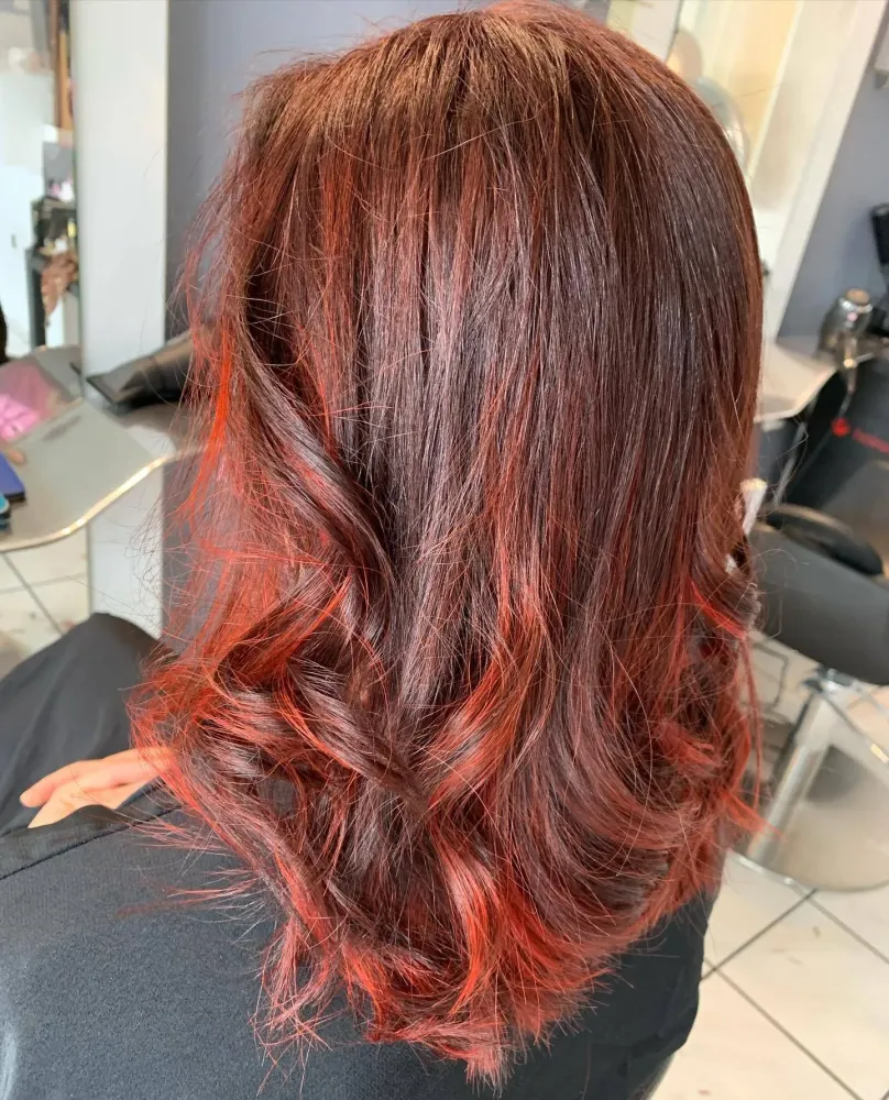 Coiffeur femme près de Mercury
